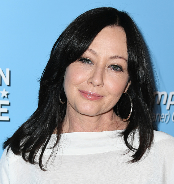 90210 Shannen Doherty and Her Fight Against Breast Cancer
