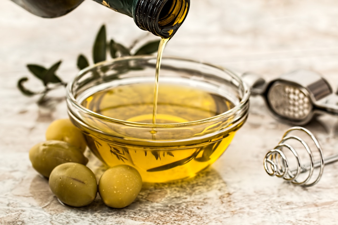 Is Olive Oil Really Safe To Use On The Face?