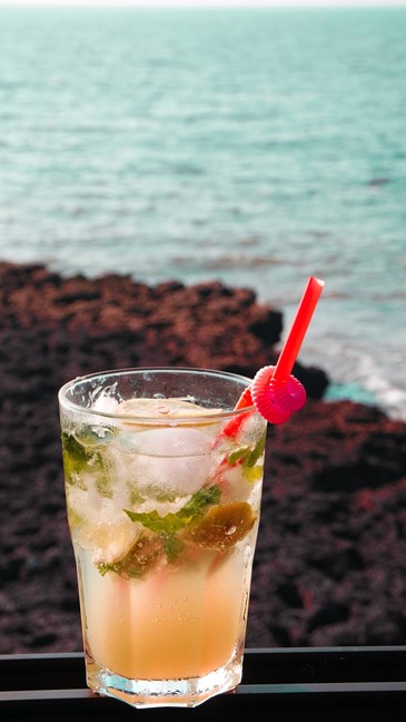 10 Stylish Summertime Drinks for 2021 