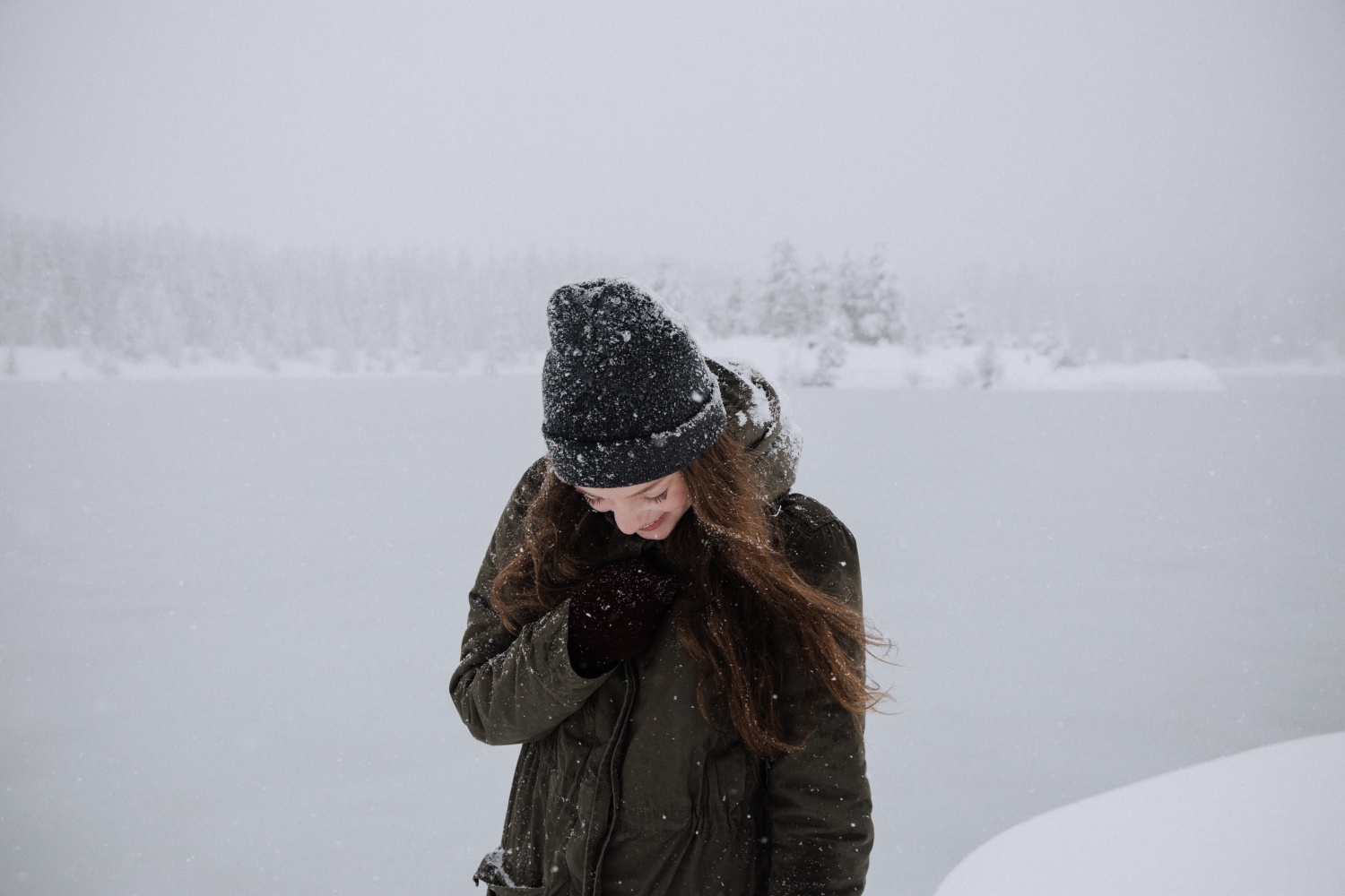 Combatting the Cold: A Guide to Best Skin Care Routine in Winter