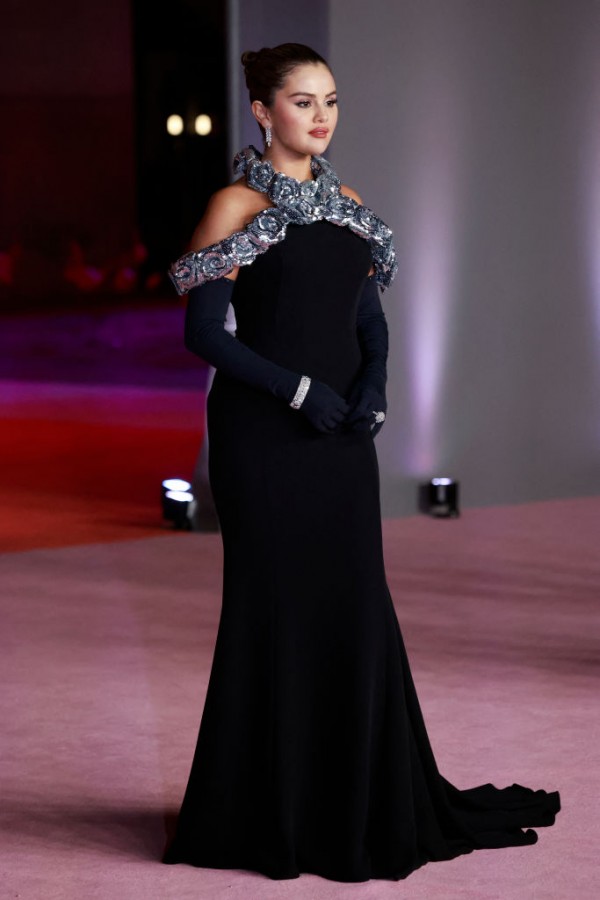 Selena Gomez - 3rd Annual Academy Museum Gala - Arrivals Selena Gomez - 3rd Annual Academy Museum Gala - Arrivals