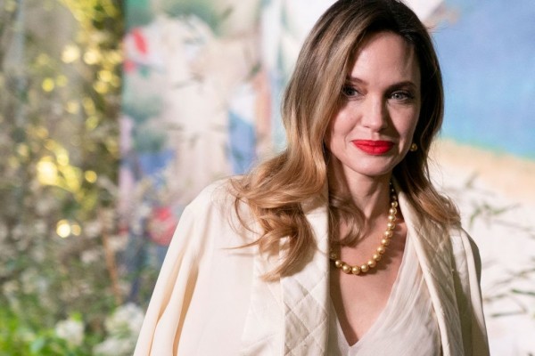Angelina Jolie Angelina Jolie