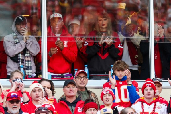 Taylor Swift - Buffalo Bills v Kansas City Chiefs