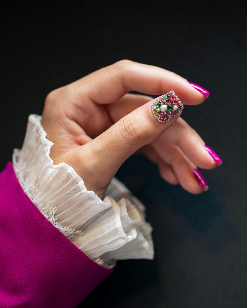 Gemstone Nails 