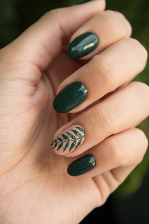 Dark Green Nails