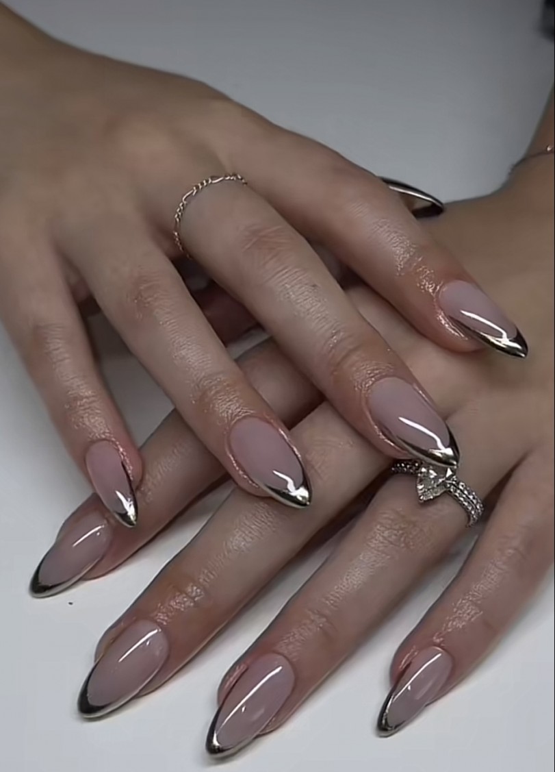 gold/silver nails