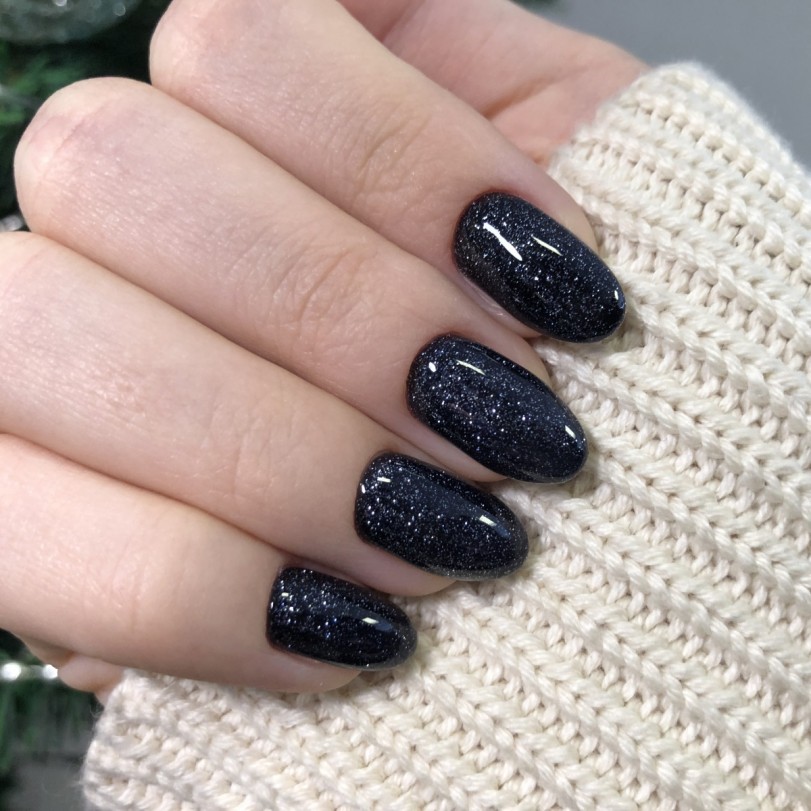 black nails 5 black nails 5