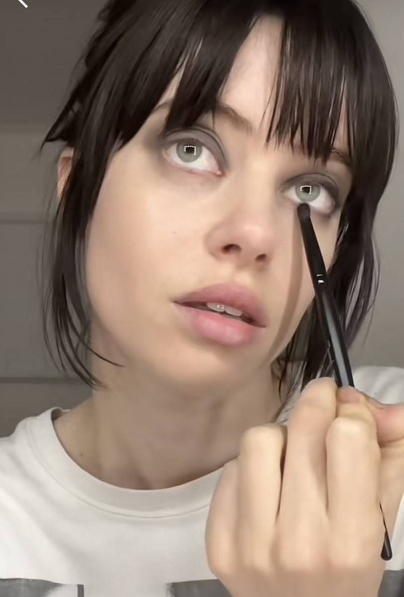 indie sleaze makeup