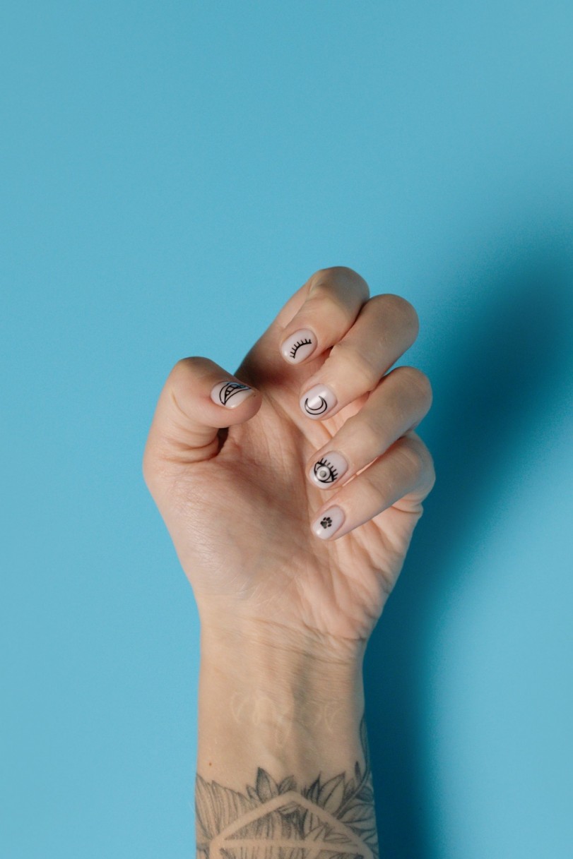 White nail design 