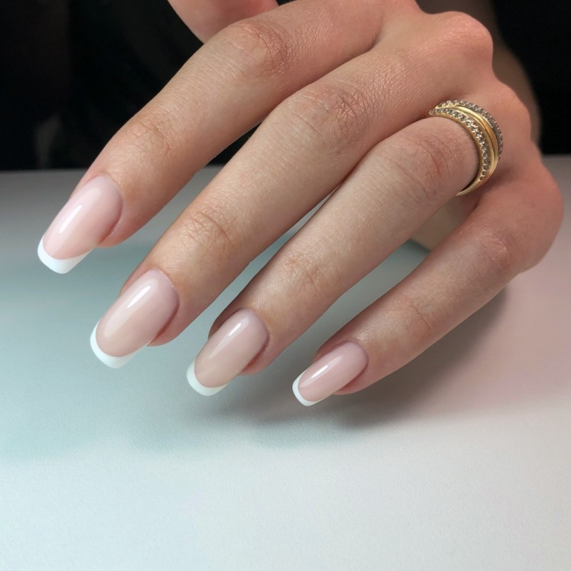 Skinny French Nails: Top Color Picks and How to Do Them