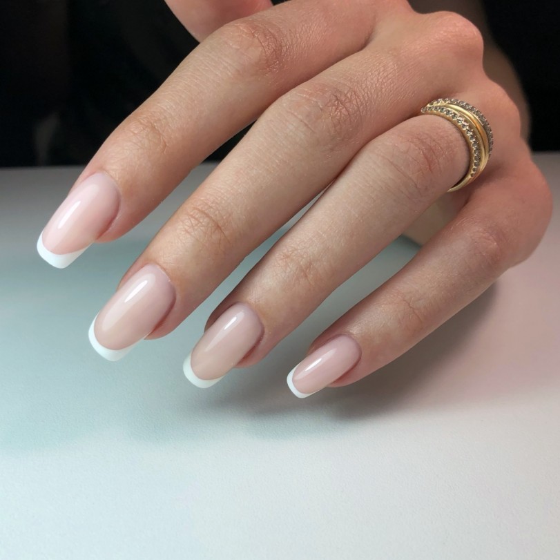 Skinny French Nails: Top Color Picks and How to Do Them Skinny French Nails: Top Color Picks and How to Do Them