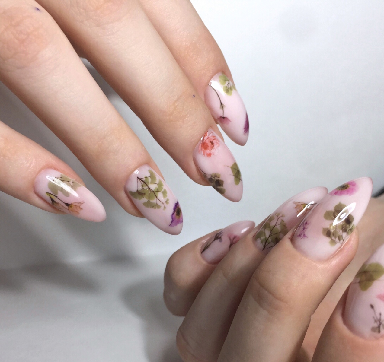 Flower nail design