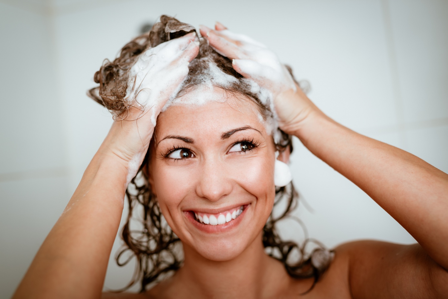 6 Organic Shampoos for Shiny Hair