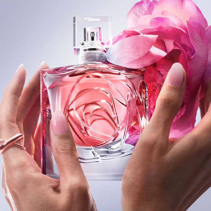 New Lancome Floral Fragrance Comes in Sculpted Bottle