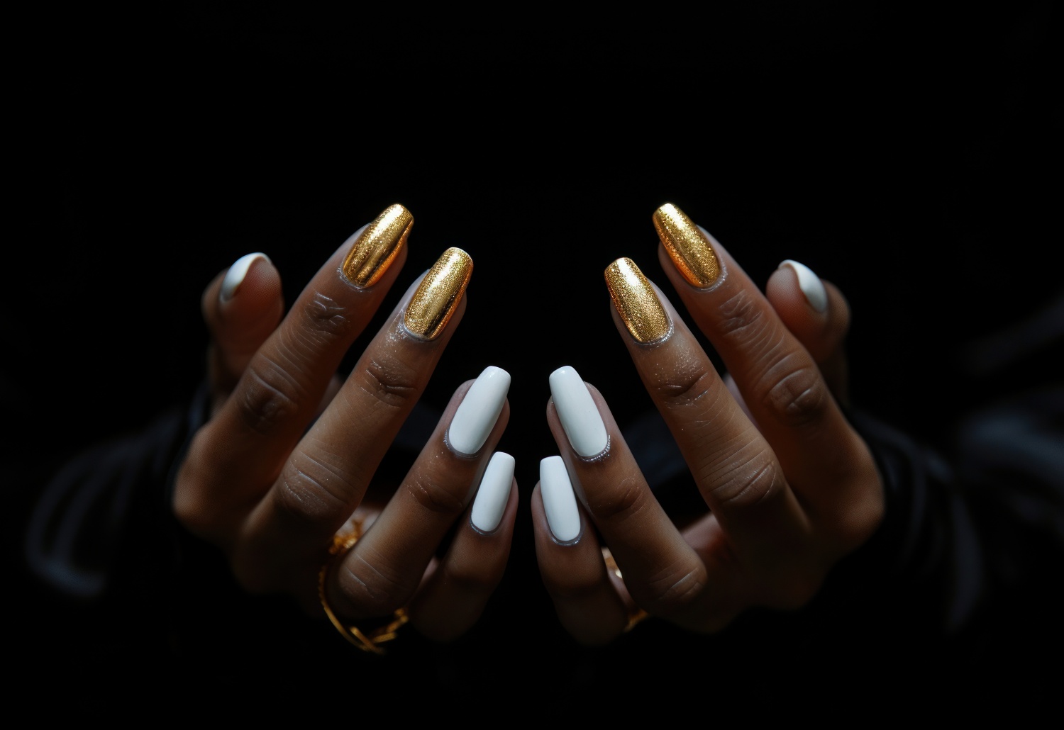 Elegant Gold Nail Ideas for a Subtle Touch of Opulence