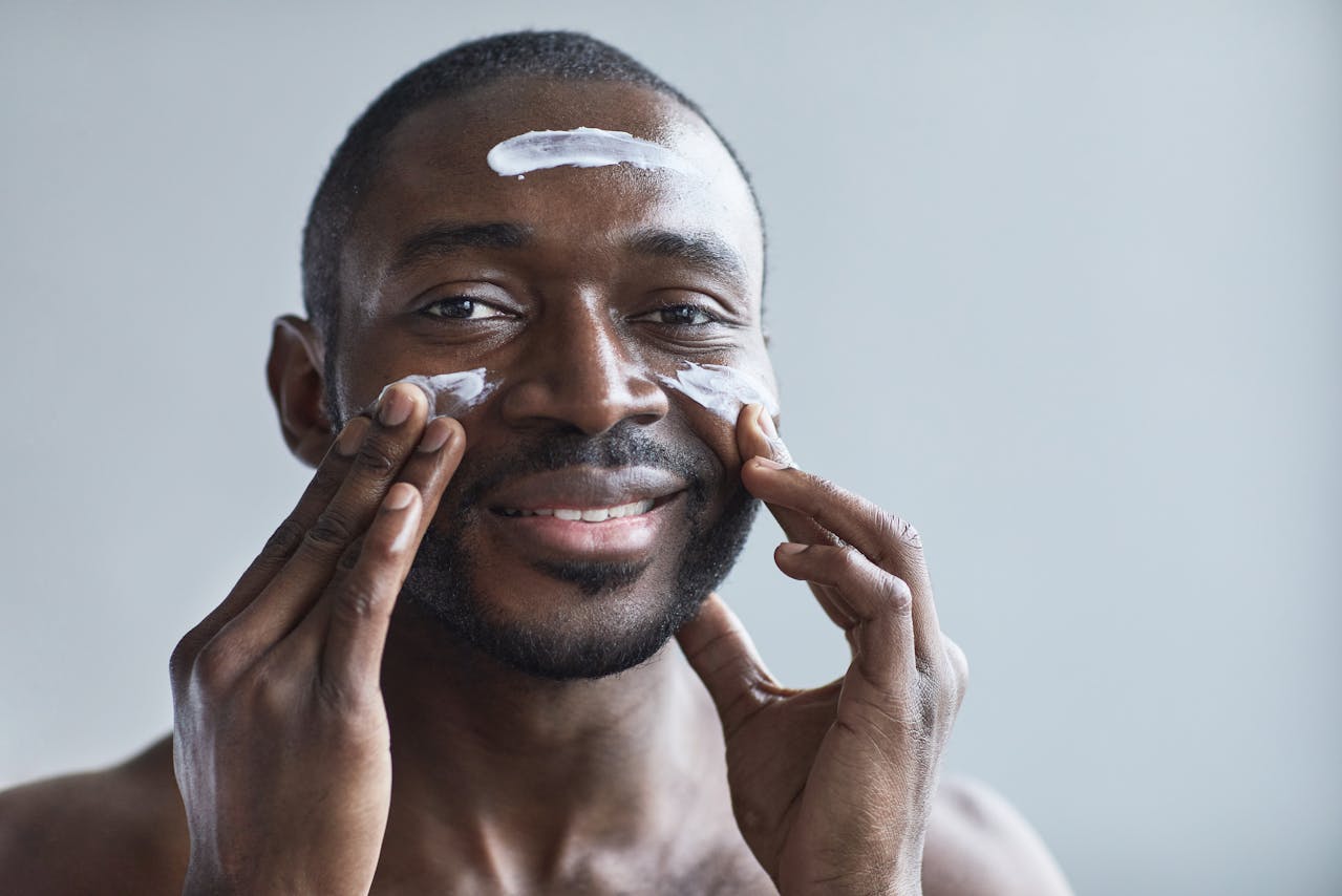 Men's Exfoliating Cleansers for Skin Detox