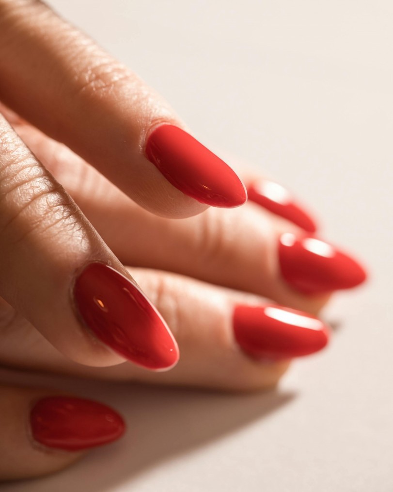 Red nails