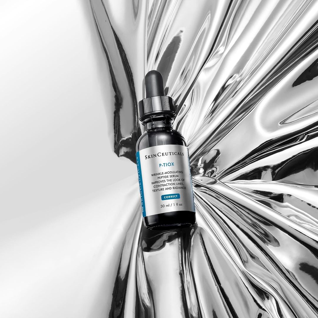 &#039;Botox In a Bottle&#039;: Experts Review Peptide-based Serum Reducing 9 Types of Expression Lines