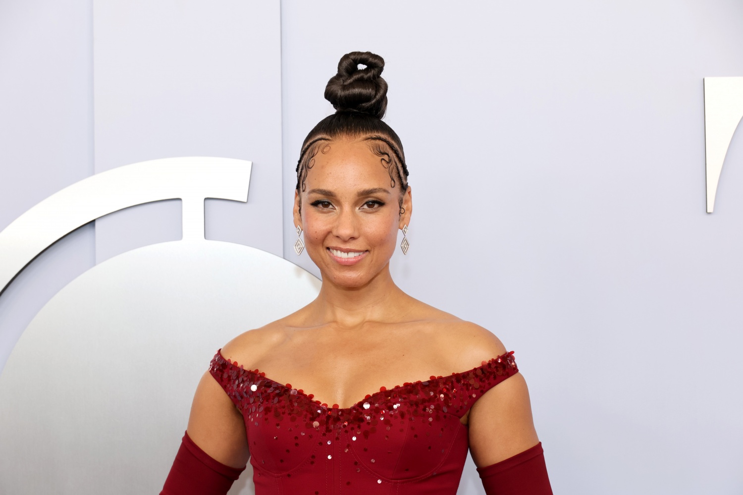 Alicia Keys Drops 3 New Shades of 'Let Me Glow' Serum + Formula Contains Amethyst