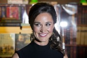 Pippa Middleton’s Street Style Outfit Sells Out Immediately; Has ‘The Pippa Effect’ Replaced ‘The Kate Effect’?