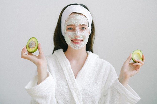 Dermatologists Teach You How To Get Clearer Skin Without Spending A Fortune