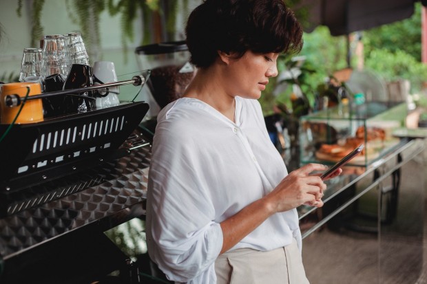 4 of the Best Shopping Apps You Need for Your Phone Right Now