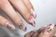 Flower nail design