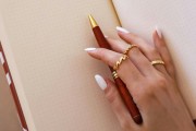 5 White Manicure Shades Perfect for Winter 2025